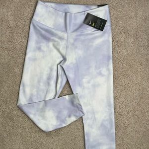 NWT Nike Legging - Size Medium - Never Worn